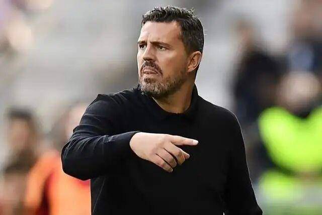 关于社区盾倒计时；亚特兰大今晨战术微调；细节引发关注；悬念犹存；高层口径保持一致的信息-爱游戏ayx官网app